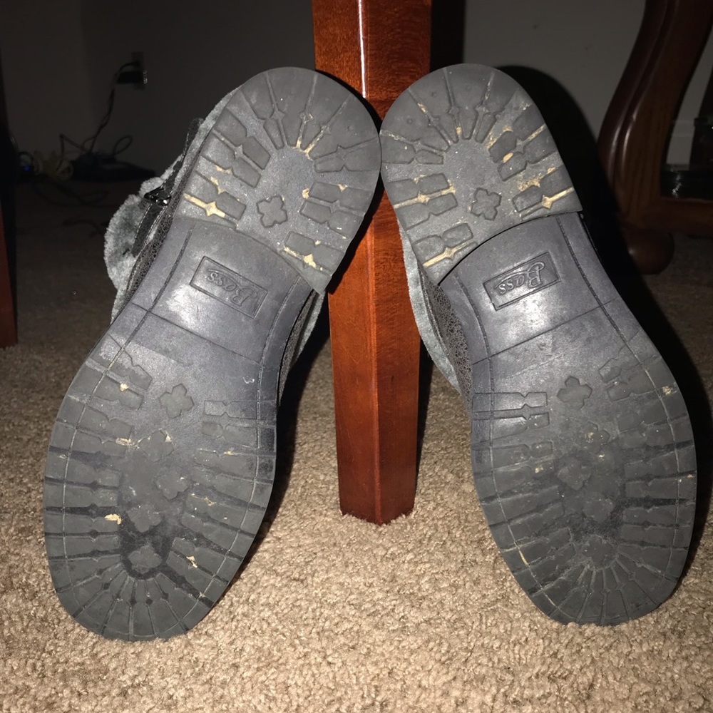 Boots - Picture 4 of 4